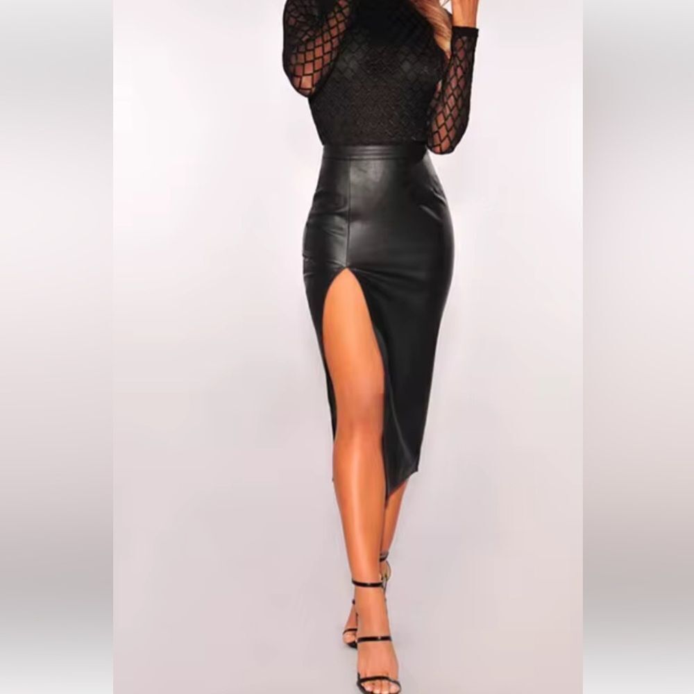 NWT Black Faux Leather Front Slit Skirt - Small